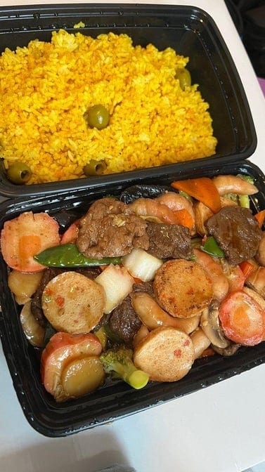 Paella Valenciana.