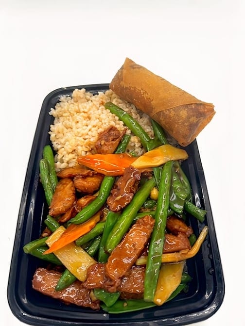Soy chicken with string beans lunch special.