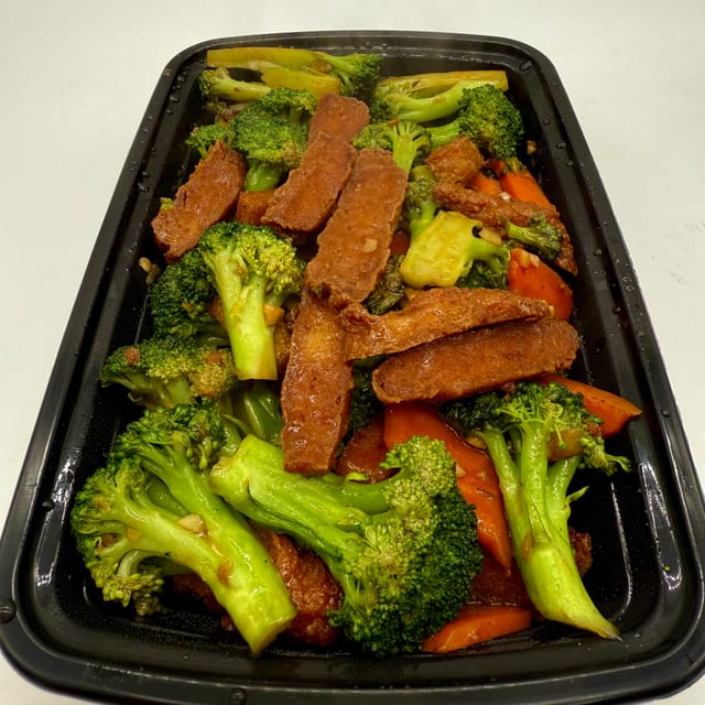 Tender Chicken with Broccoli.